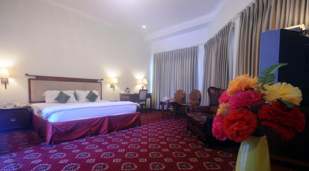 Hotel Jaipur Palace Ruang foto