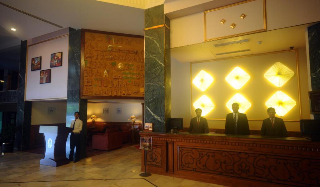 Hotel Jaipur Palace Bagian luar foto